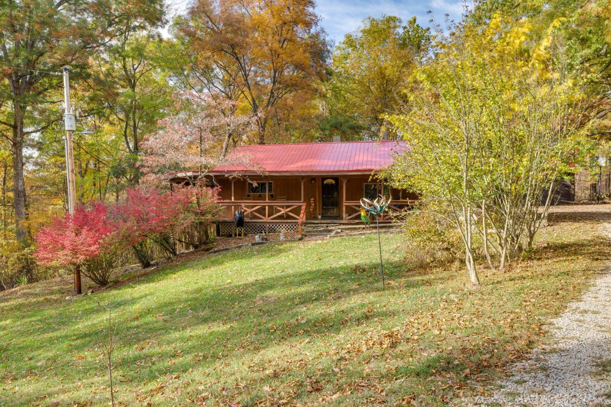 French Lick Getaway With Deck, Grill And Fire Pit!ヴィラ エクステリア 写真